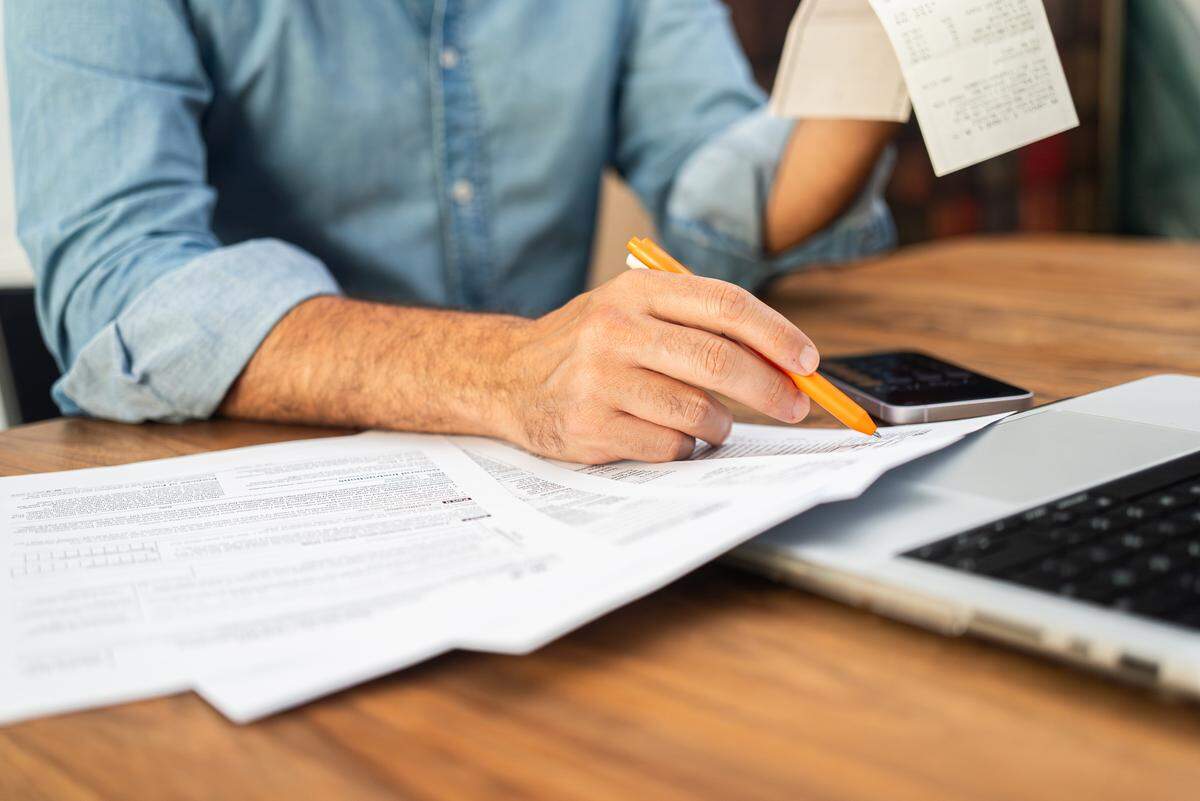 Both the California Franchise Tax Board and the IRS make it easy to track your tax refund online.