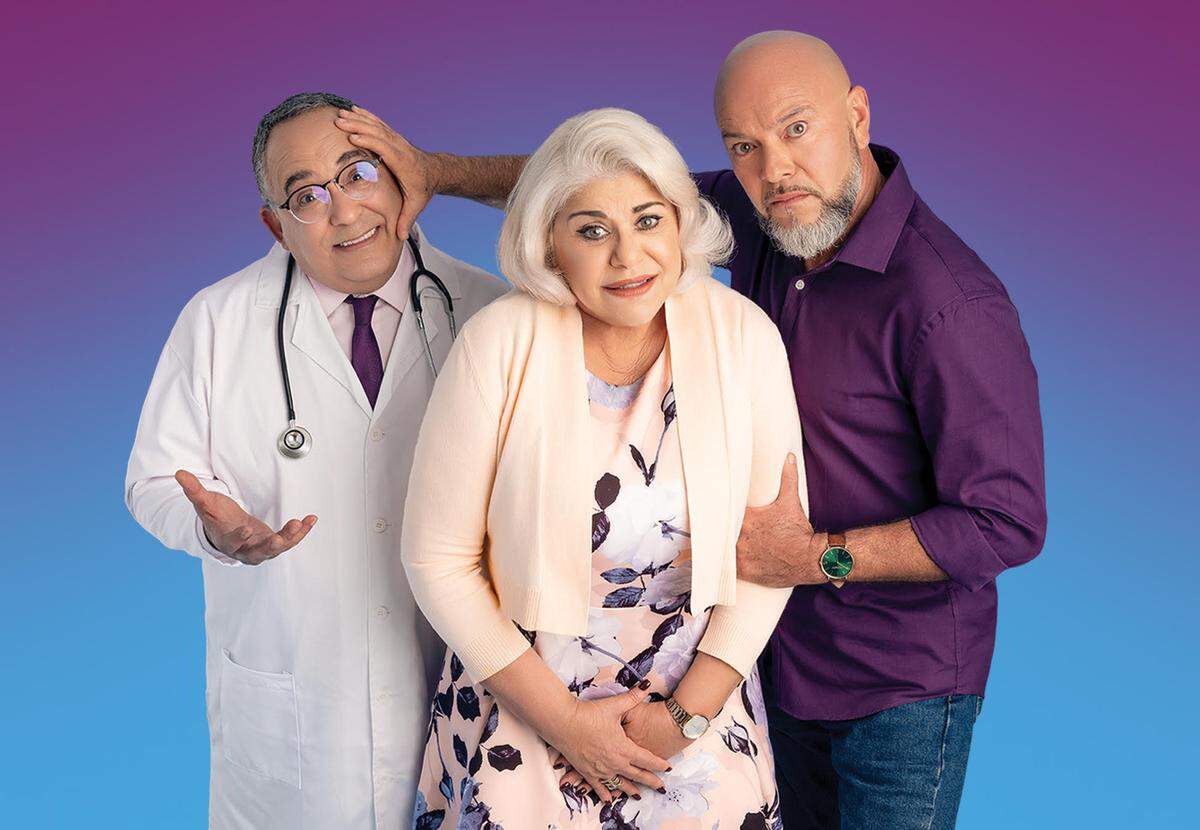 Elenco de ‘Huevos rotos’. (Desde la izquierda) Albertico Pujol, Susana Pérez y Carlos Acosta Milián