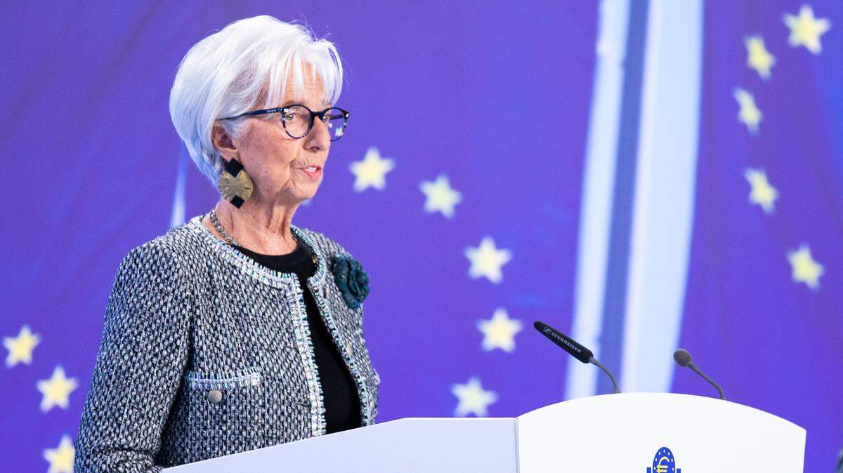 “La incertidumbre geopolítica creciente podría crear nuevos choques en el sentimiento de los hogares”, lo que frenaría el consumo, dijo Christine Lagarde, presidenta del Banco Central Europeo, el lunes 16 de diciembre. En la foto, Lagarde da una conferencia de prensa en la sede del BCE en Fráncfort, Alemania, el jueves 12 de diciembre de 2024.