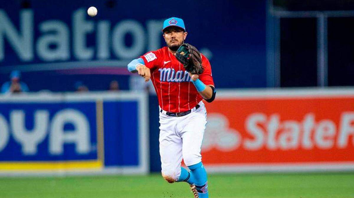 El capitán no se va a ninguna parte. Los Marlins acordaron una extensión de contrato con Miguel Rojas, manteniendo al campocorto en el equipo hasta la temporada 2023, algo que será oficial en la mañana de este jueves 