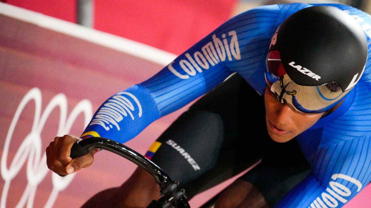 Foto de archivo. Colombia estrenó un campeón mundial en el ciclismo de pista el miércoles, cuando Kevin Quintero puso fin al reinado de tres años del neerlandés Harrie Lavreysen en la keirin masculina.