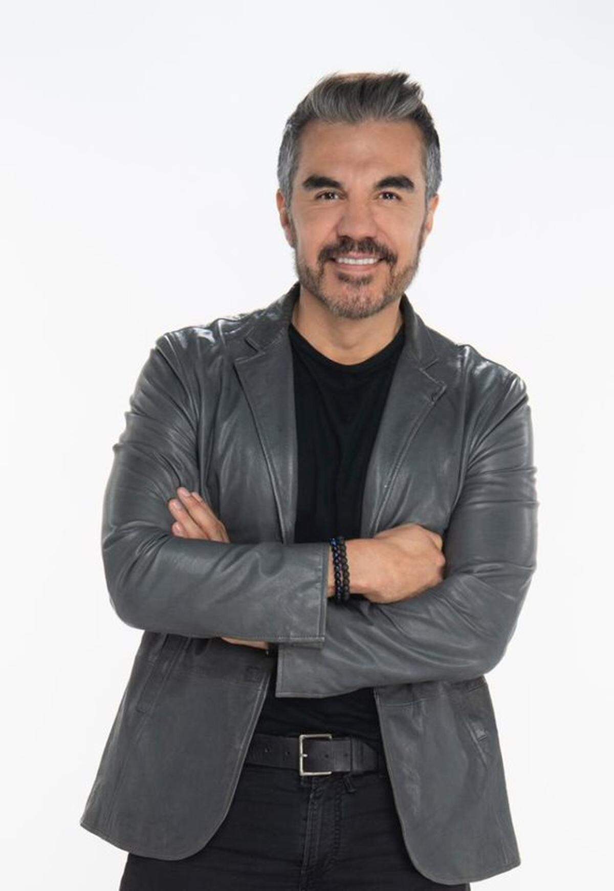 Adrián Uribe