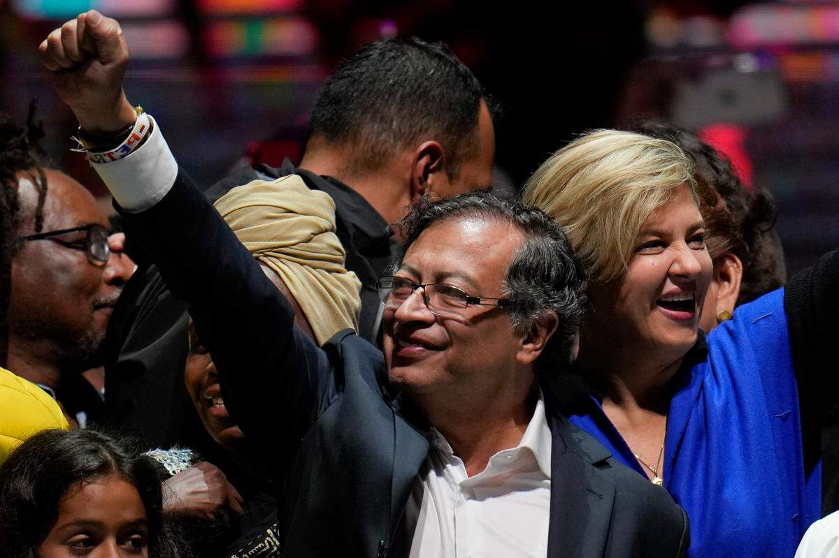 El presidente electo de Colombia, Gustavo Petro, mantuvo este lunes, un día después de resultar electo en el balotaje, una conversación telefónica con el secretario de Estado de EEUU, Antony Blinken, sobre el proceso de paz y el cambio climático.