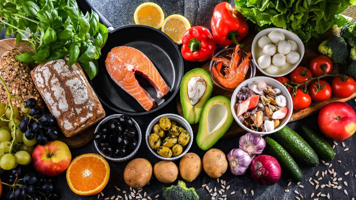 Food products representing the Mediterranean diet which may improve overall health status