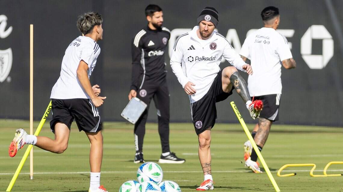 Lionel Messi ya mueve el balón con el Inter Miami que trae a un nuevo refuerzo de la liga española