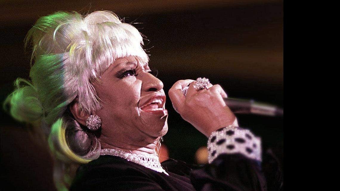 Celia Cruz durante un concierto en Coral Gables, el 11 de noviembre de 1997.