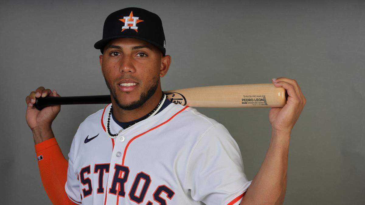 Luego de casi cuatro temporadas dominando en la granja de los Astros de Houston, a Pedro León finalmente le ha llegado la hora de probarse en Grandes Ligas.