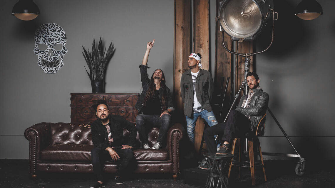 Locos por Juana rinde tributo a Bob Marley