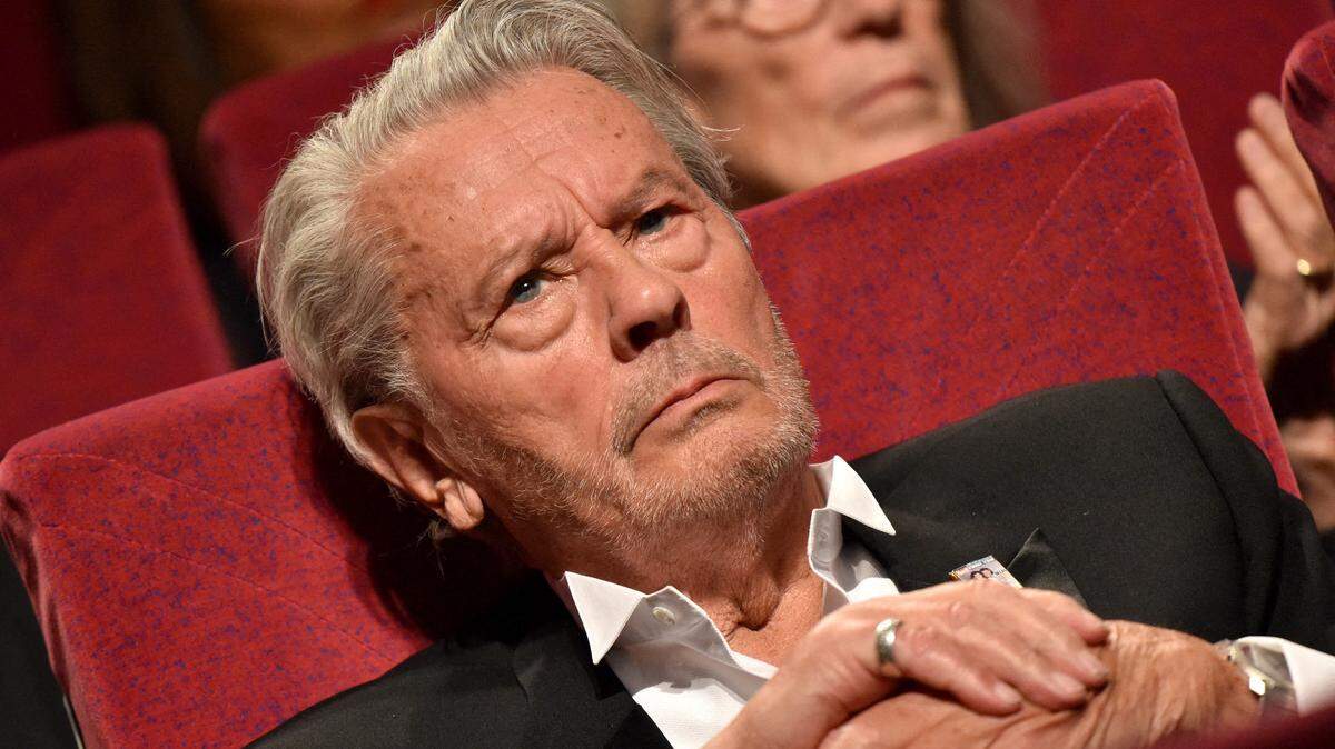 Foto de archivo del 19 de mayo de 2019: Alain Delon acepta la Palma de Oro de Honor con su hija Anouchka Delon durante la sesión fotográfica de la Palma Honneur durante el 72º Festival de Cine de Cannes en Cannes, Francia.