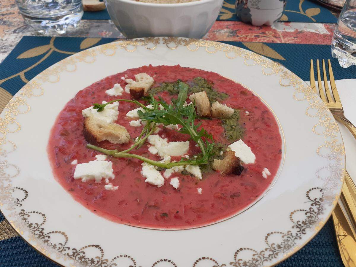 El risotto de remolacha y feta del restaurante L’Ascenseur.