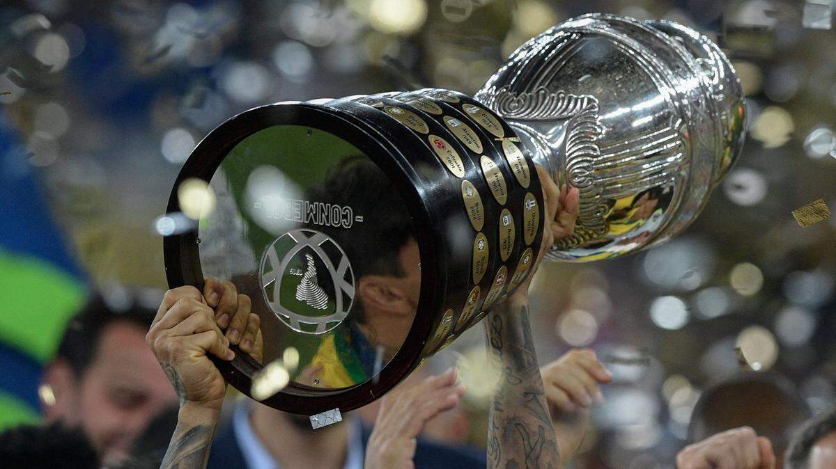 La CONMEBOL anunció el lunes que Brasil será la sede de la Copa América, una salida sorpresiva para mantener a flote la competencia tras la baja de los co-organizadores Argentina y Colombia a pocas semanas de su inicio.