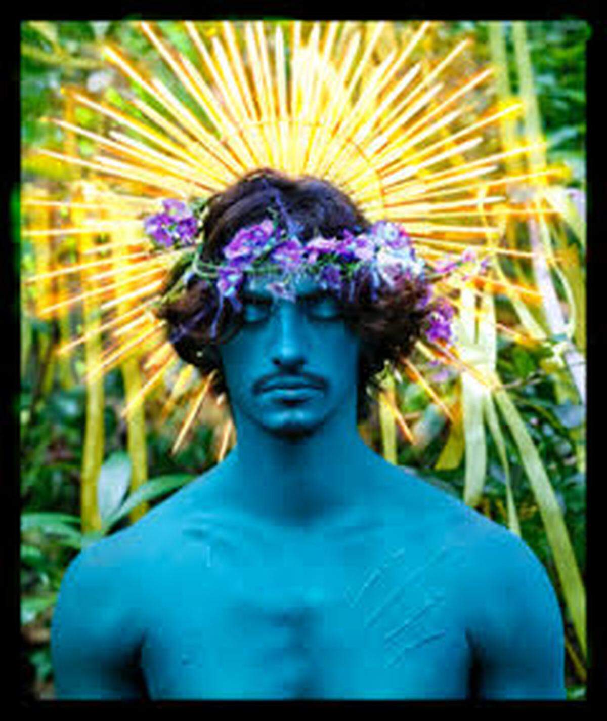 VISU Contemporary presenta “Vanishing Act”, una exposición que reúne más de 30 obras del fotógrafo David LaChapelle.