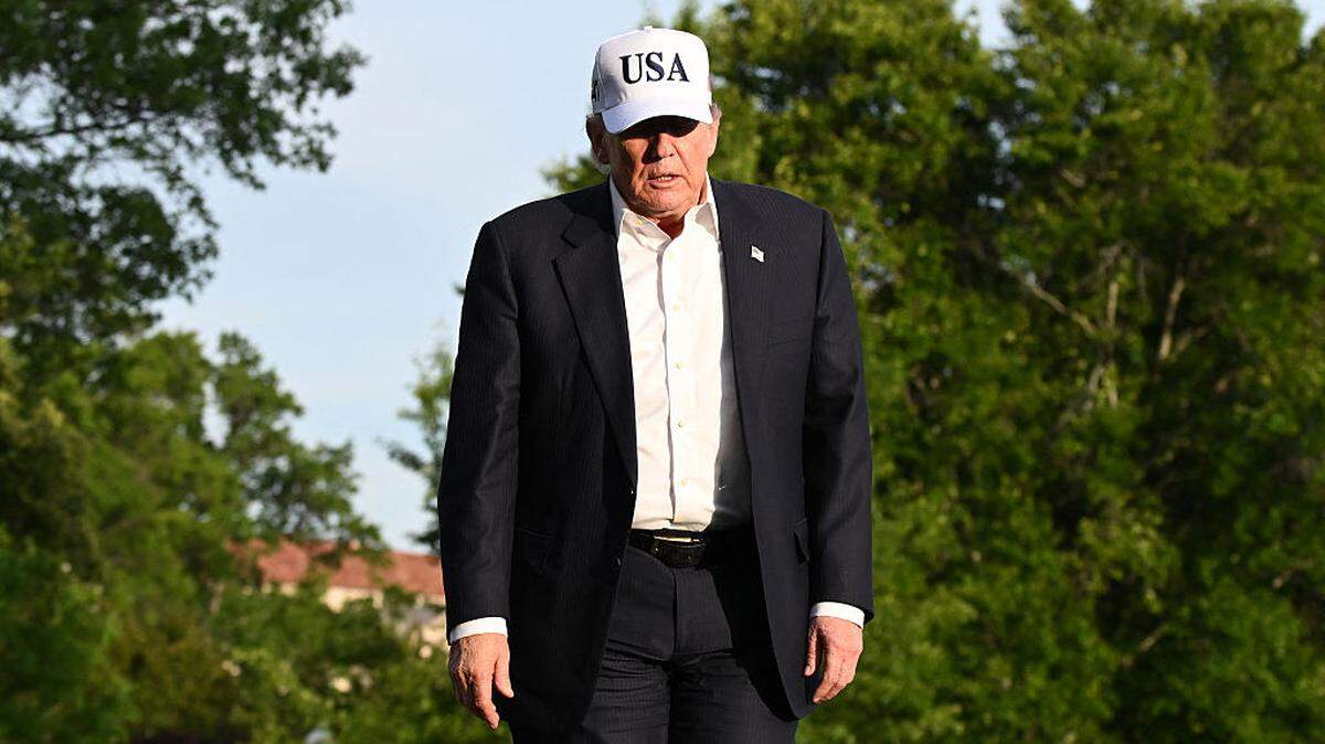 El presidente Donald Trump llega a la Casa Blanca, el viernes 15 de mayo de 2026, en Washington, DC.