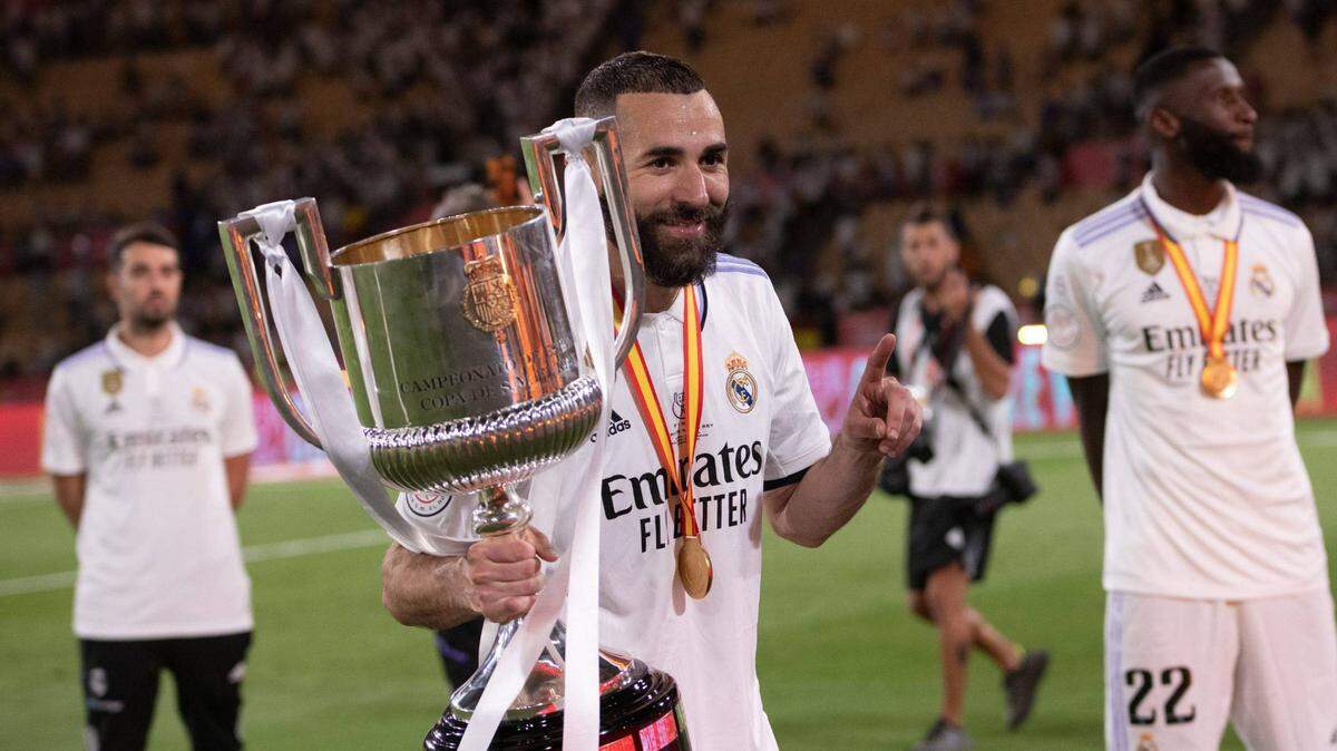  El Real Madrid es el club de fútbol más valioso del mundo en 2023 según un estudio publicado este miércoles por la revista especializada Forbes, con un valor de $6.070 millones, por delante del Manchester United ($6,000 millones), y del Barcelona ($5,510 millones).