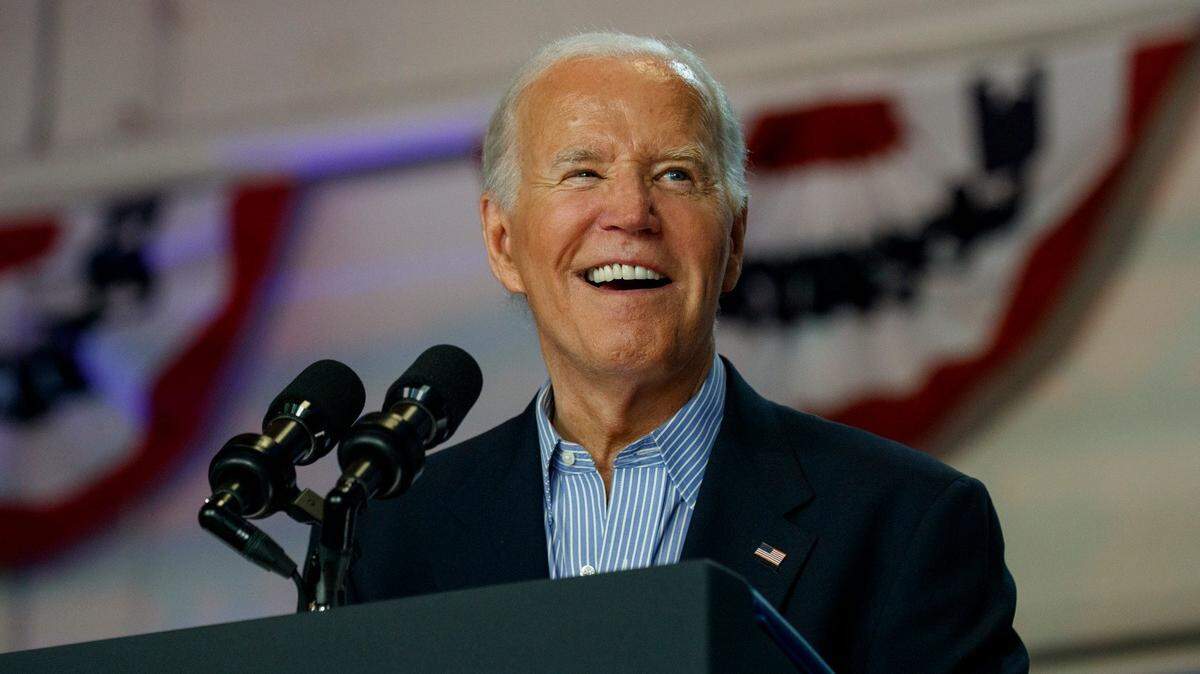 El presidente Joe Biden da un discurso durante un acto de campaña en la Secundaria Sherman, en Madison, Wisconsin, el viernes 5 de julio de 2024.
