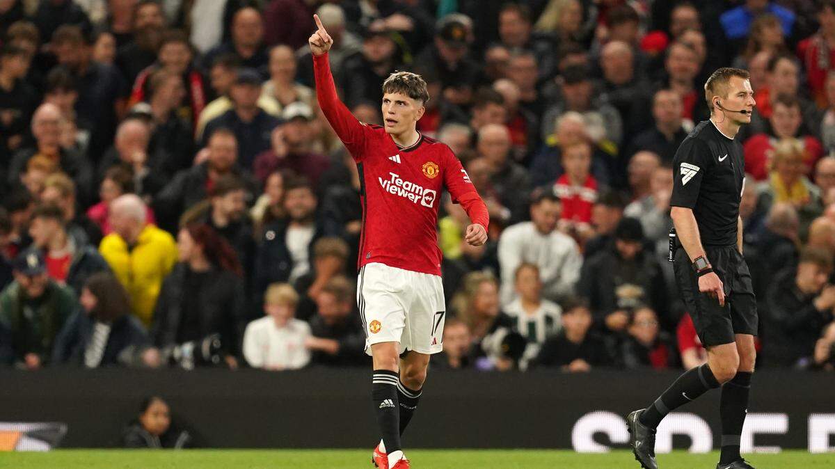Con apenas 19 años de edad y 14 titularidades, el argentino Alejandro Garnacho genera mucha ilusión como un futuro crack del Manchester United.