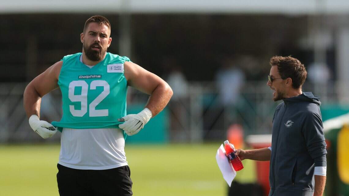 Vivía en una casa rodante, nunca pidió nada y desde ahora es el defensa mejor pagado de los Dolphins