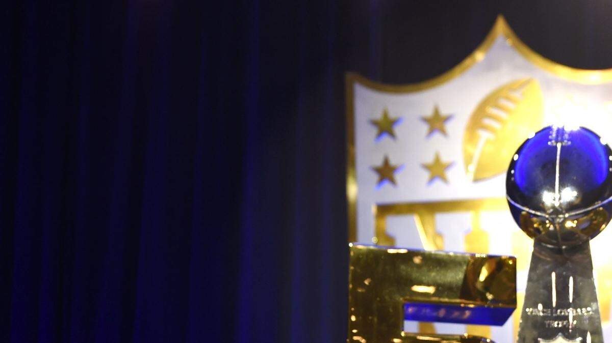 El Super Bowl, el mayor acontecimiento deportivo en Estados Unidos, empezará el domingo (6:30 p.m. TV: CBS, ESPND) en el Levi's Stadium, en Santa Clara, California, con el choque entre los Broncos de Denver y los Panthers de Carolina del Norte.