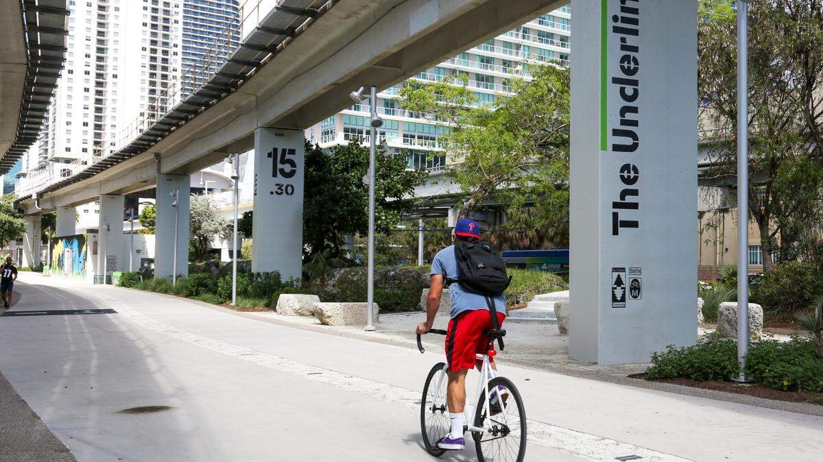 Proposed changes to Miami-Dade’s sign rules would allow digital ads on columns under the Metrorail system. The ad revenue would benefit the Underline, a 10-mile linear park being run by a nonprofit.