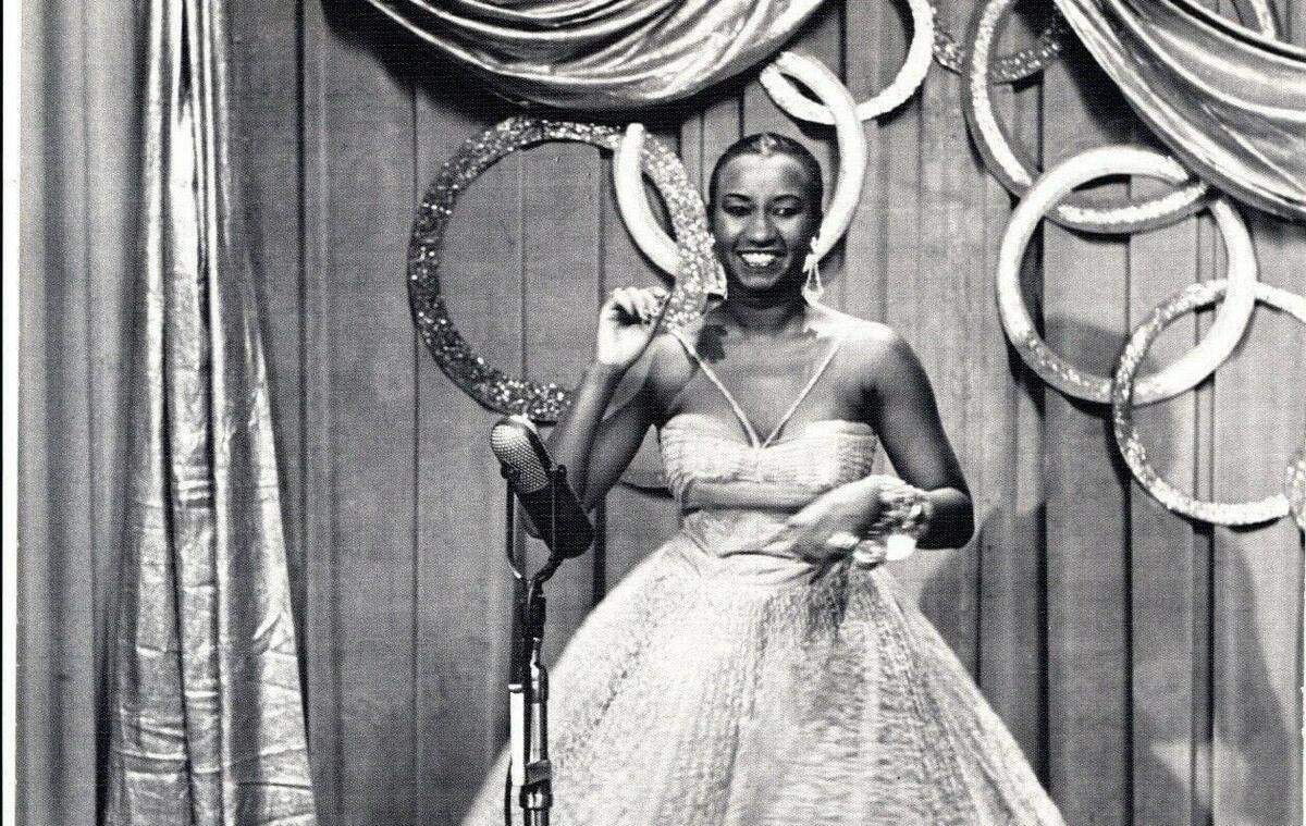 Celia Cruz en un programa de la televisión cubana en la década de 1950.