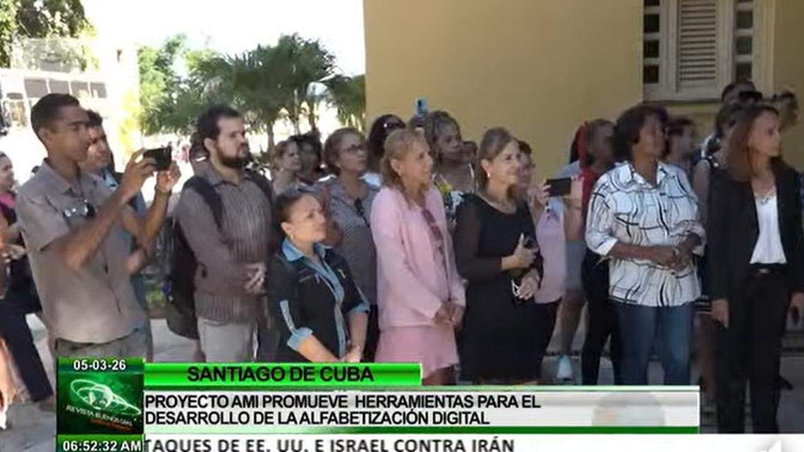 Santiago de Cuba presentó un nuevo proyecto de “alfabetización digital” dirigido a niños y adolescentes en escuelas de la provincia.