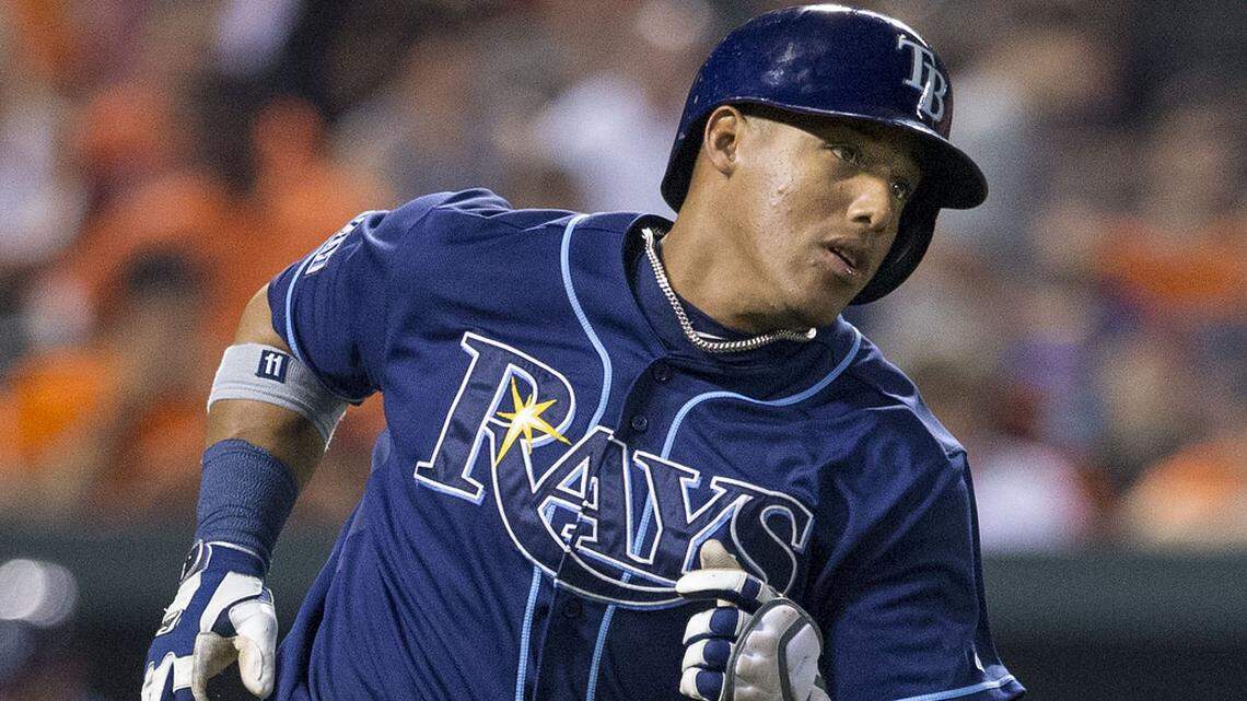 YUNEL ESCOBAR ha salido en ayuda de quienes sufrieron la furia del tornado en La Habana.