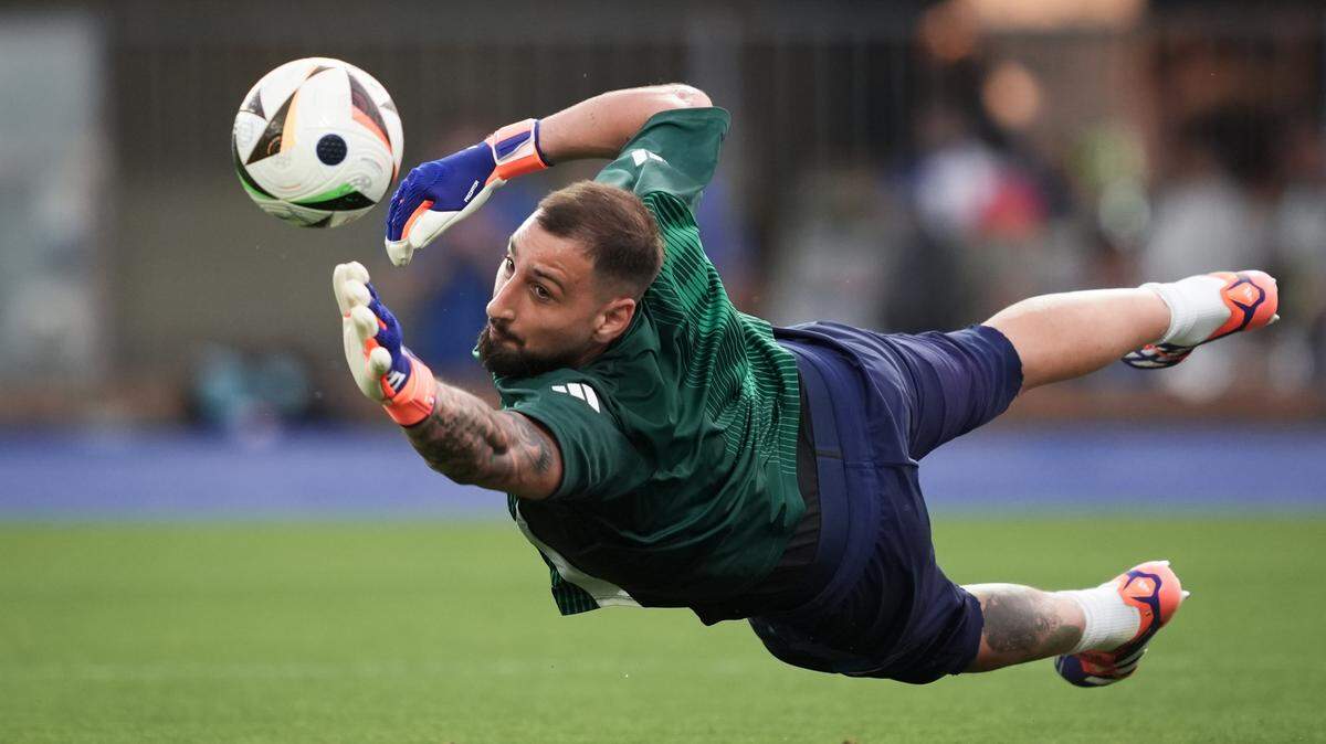 El Manchester City anunció este martes la llegada al equipo del portero italiano Gianluigi Donnarumma.