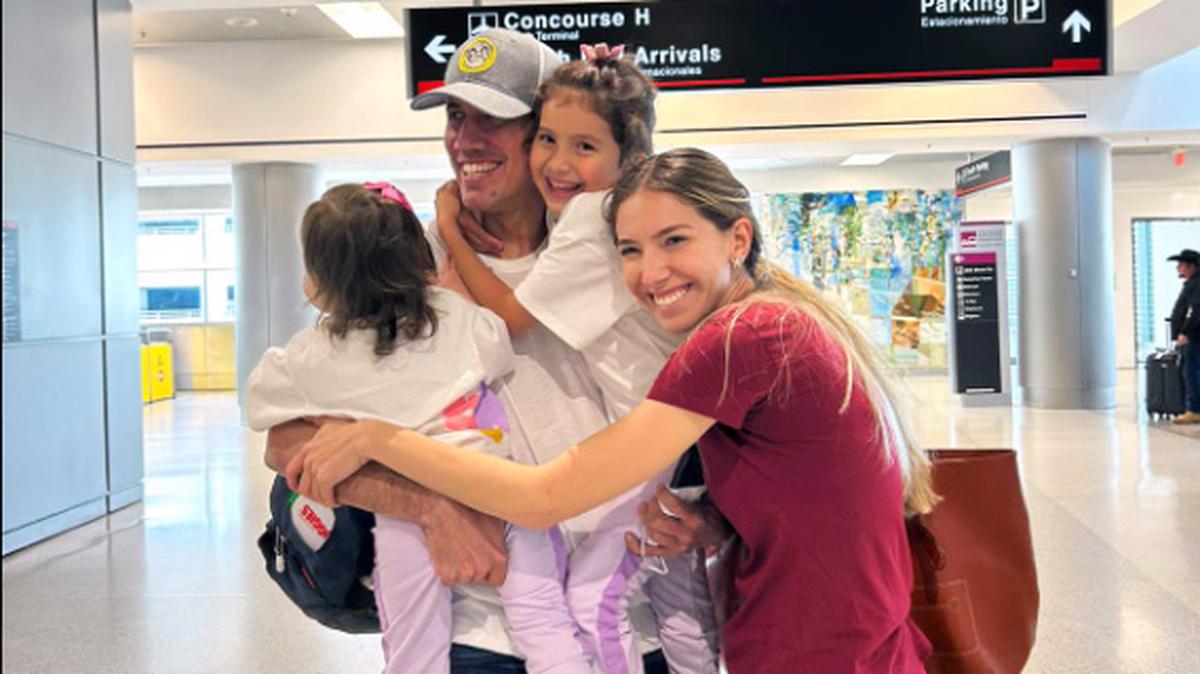 Guaidó with his wife and daughters after they arrived to the United States.