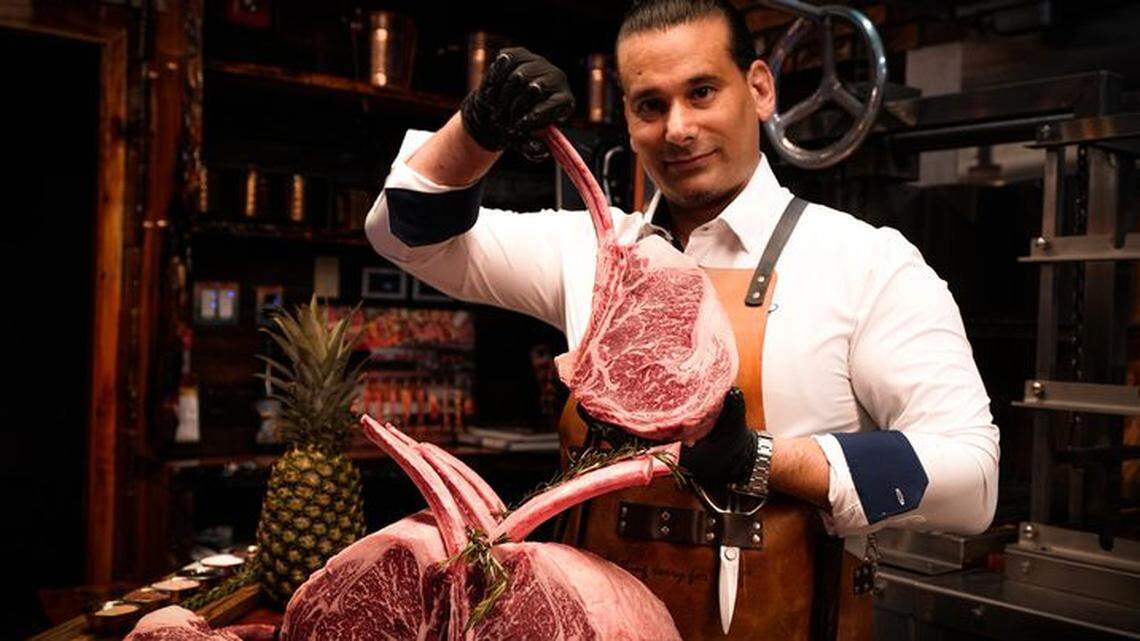 Aldo Espinosa, chef y empresario cubano que comenzó a darle forma a esta empresa en el 2014 con un carro de comida o food truck.