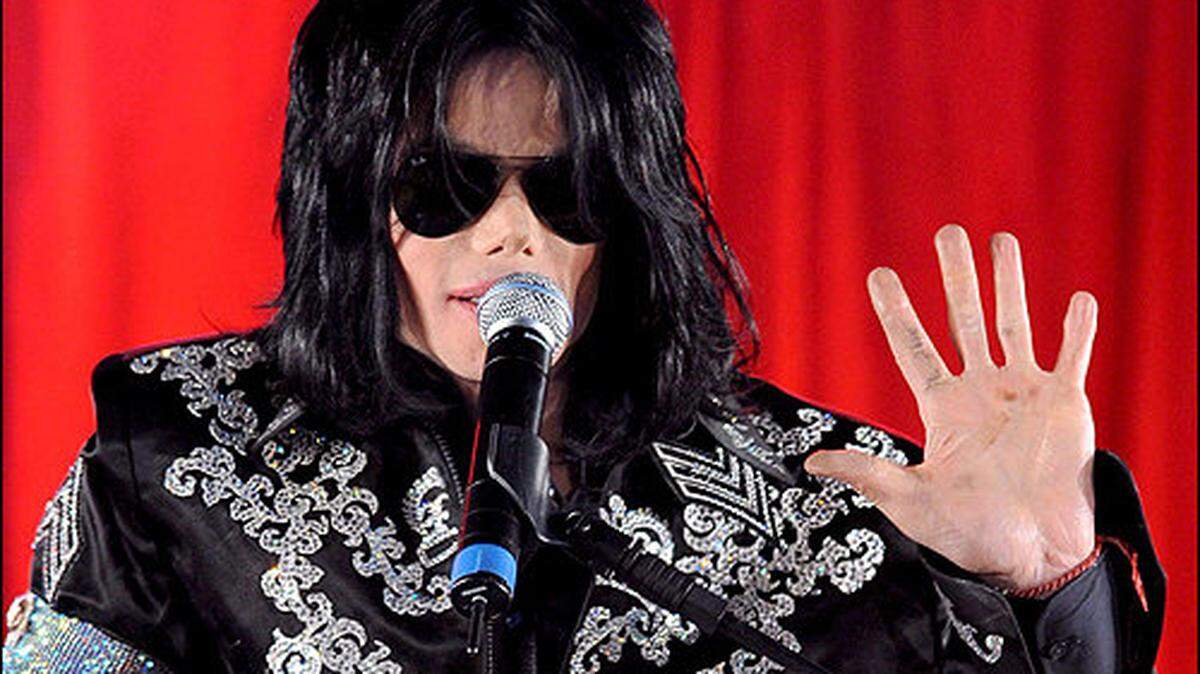 Fotografía de archivo del 5 de marzo del 2009 del cantante estadounidense Michael Jackson durante una rueda de prensa en el estadio O2 de Londres, Reino Unido.