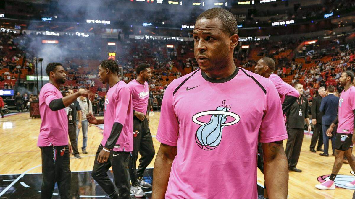 Dion Waiters (11) camina antes del inicio del partido entre el Heat y los Wizards, el 4 de enero de 2019 en Miami.
