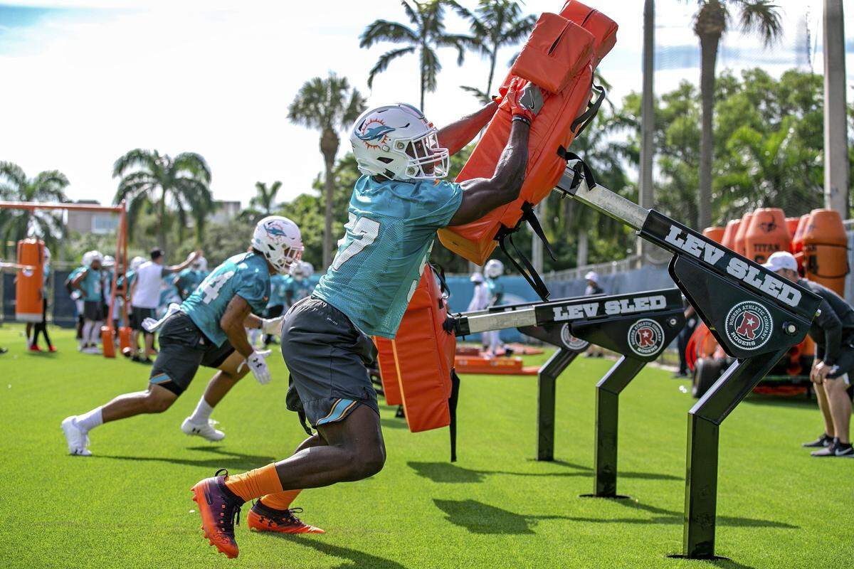 El 23 de agosto, los Miami Dolphins se enfrentan a los Jacksonville Jaguars en un emocionante partido de pretemporada. 