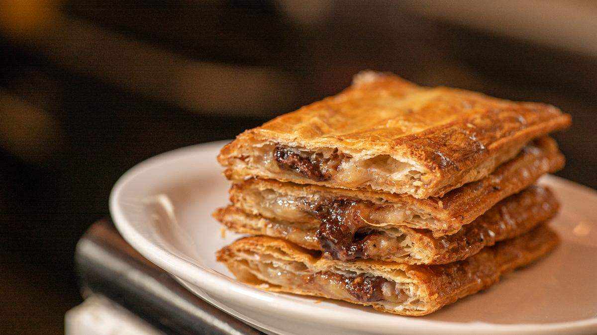 La oda al pastelito será parte del evento distintivo el Goya Foods’ Grand Tasting Village, donde Vicky Bakery ofrecerá el clásico de guayaba y queso. Rivera se unió al chef Giorgio Rapicavoli para presentar un giro al flan con mousse de caramelo para el Chef Mash-Up. Y no podía faltar la ‘Vicky Croqueta’ de jamón en el evento nocturno Croquetas & Cocktails.