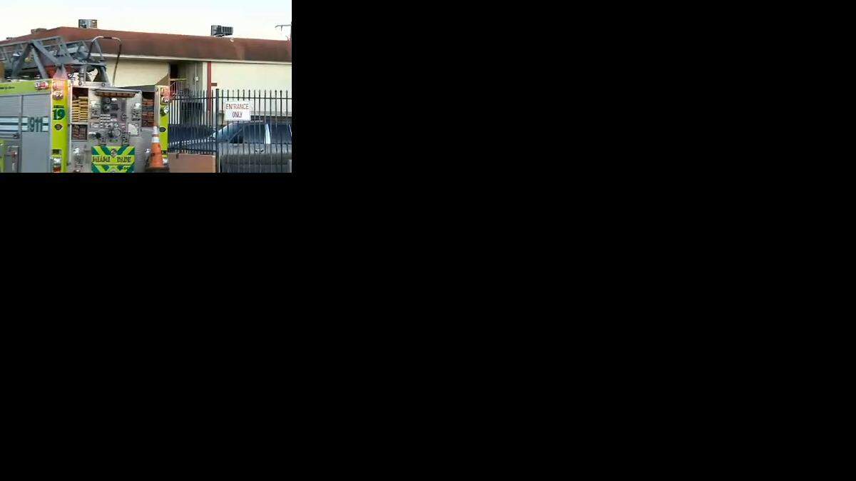El fuego comenzó en un apartamento del primer piso del edificio, localizado en el 1355 Ali Baba Avenue. 