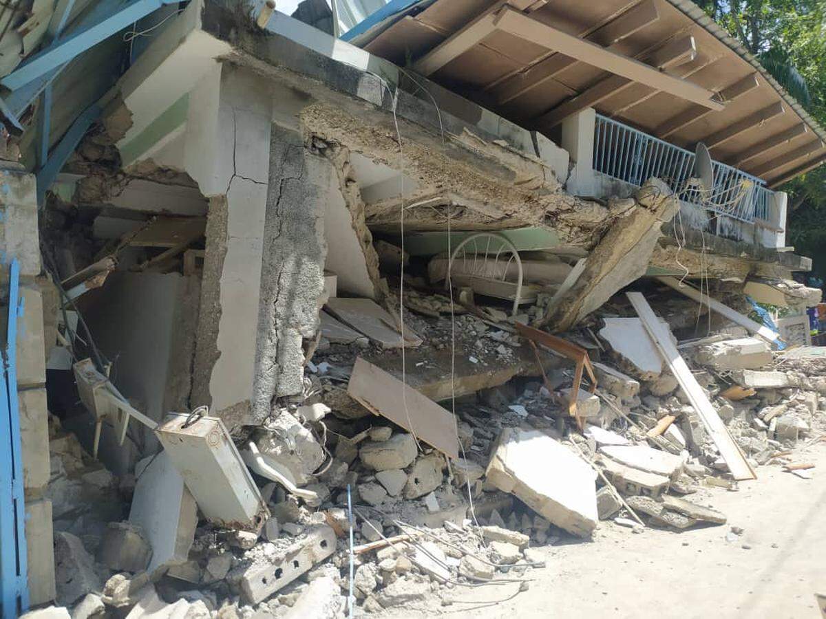 Escena en Les Cayes en el suroeste de Haití después de un terremoto el sábado 14 de agosto de 2021 (Foto de Jaan Ronald Jocelyn | Esperanza para Haití)
