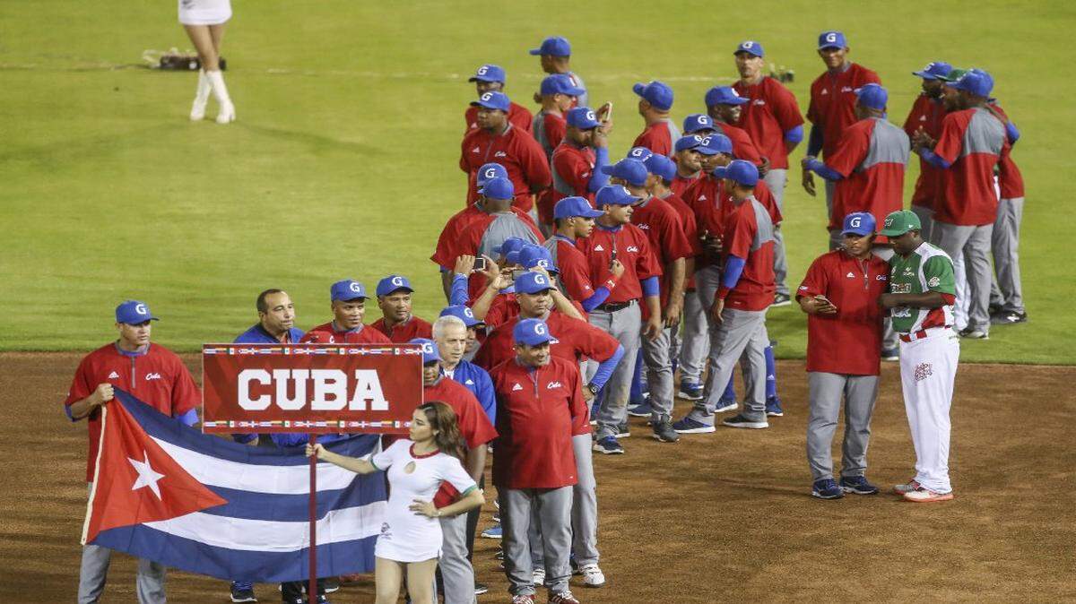 El equipo de Cuba durante la ceremonia de inauguración de la Serie del Caribe, el 1ro de febrero del 2017.