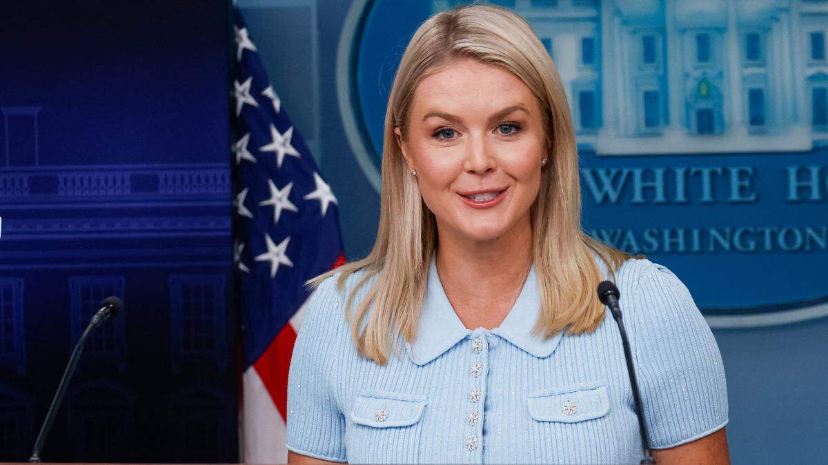 La secretaria de prensa de la Casa Blanca, Karoline Leavitt, habla durante la rueda de prensa diaria en la Sala de Prensa James Brady de la Casa Blanca en Washington, D.C., el 26 de junio de 2025.