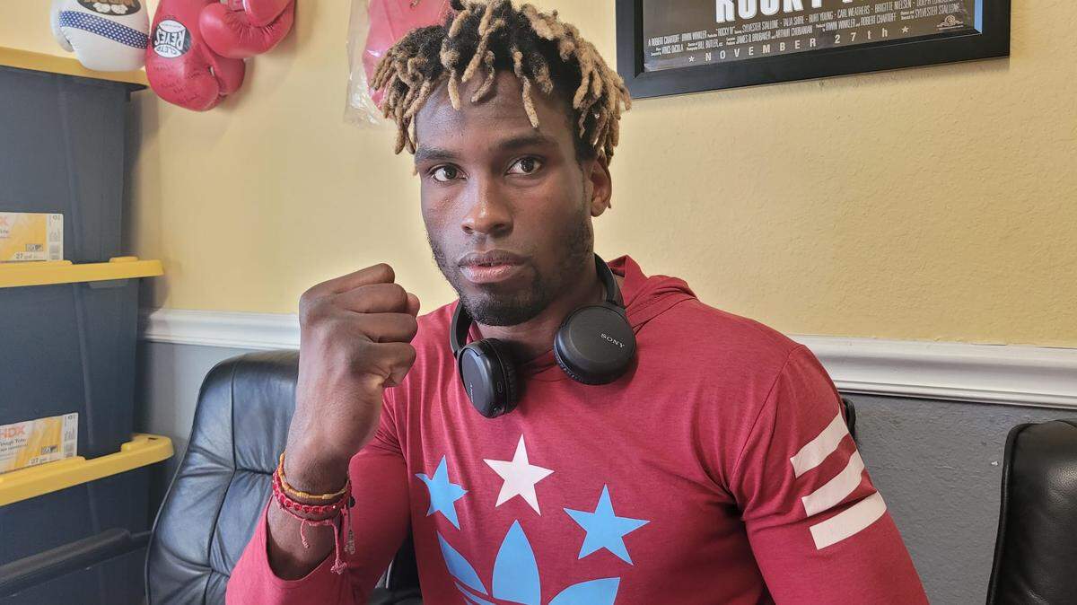 Tengo que trabajar tres veces más que los demás en el gimnasio, afirma el boxeador cubano Yildo Depestre.