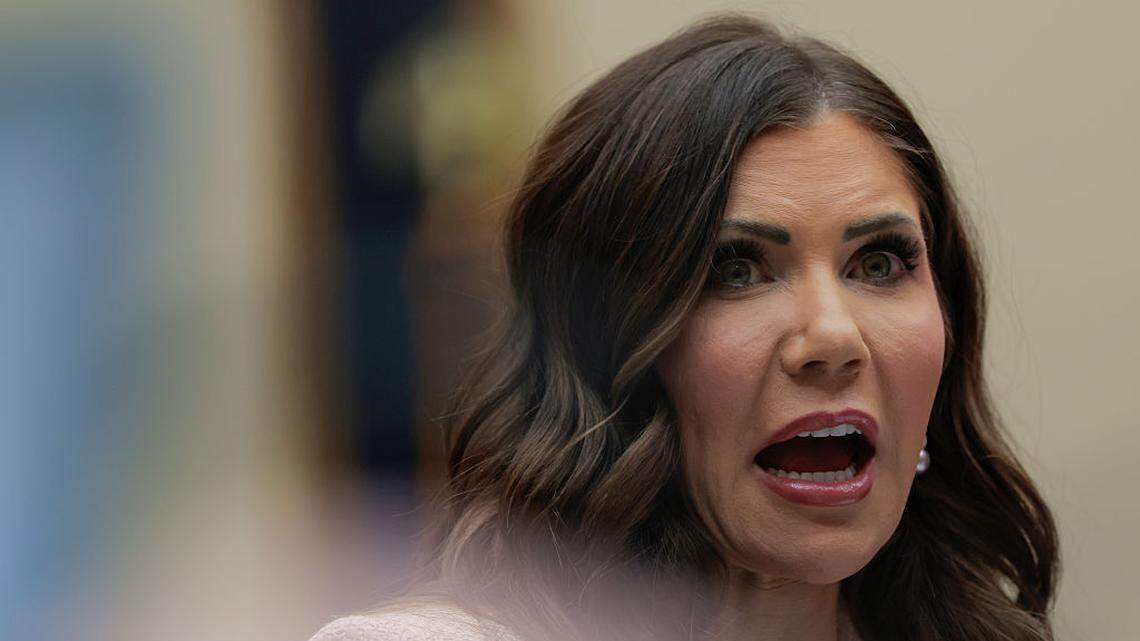 Trump anuncia la salida de Kristi Noem como secretaria de Seguridad Nacional