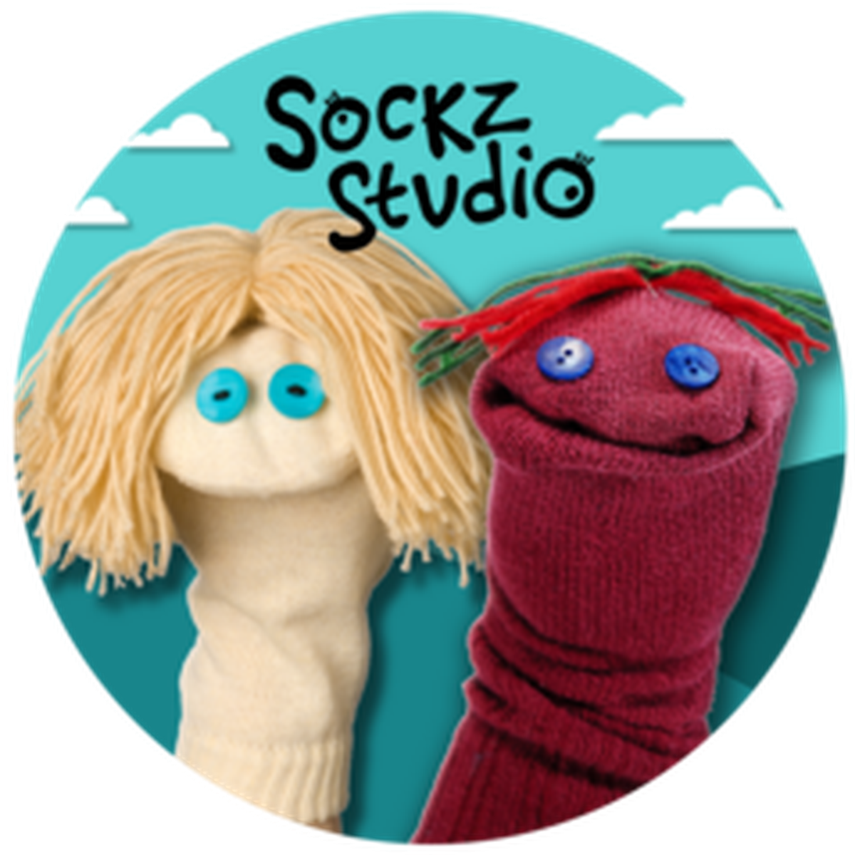 Deja volar tu imaginación con marionetas en abundancia.