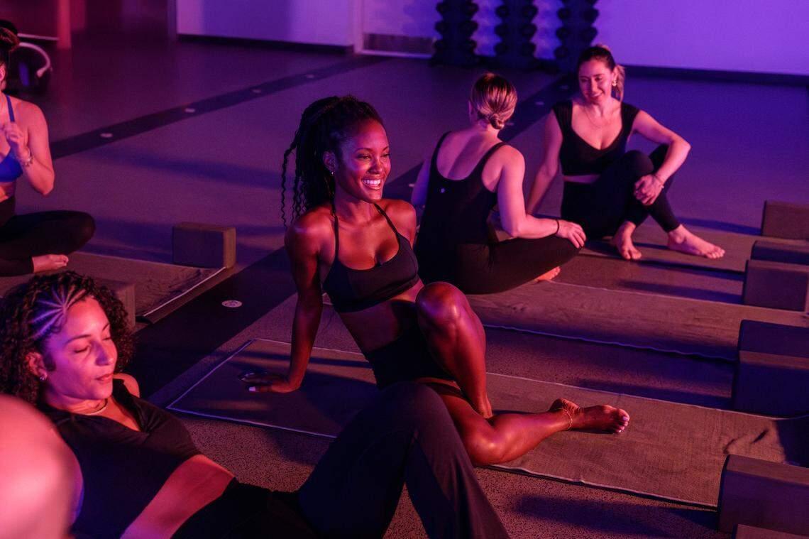 El concepto de fitness con sede en Sunrise, Yoga Joint, inaugurará su estudio de 5,360 pies cuadrados junto a J.Crew Factory en Palms at Town & Country, en Kendall, en el verano del 2026.