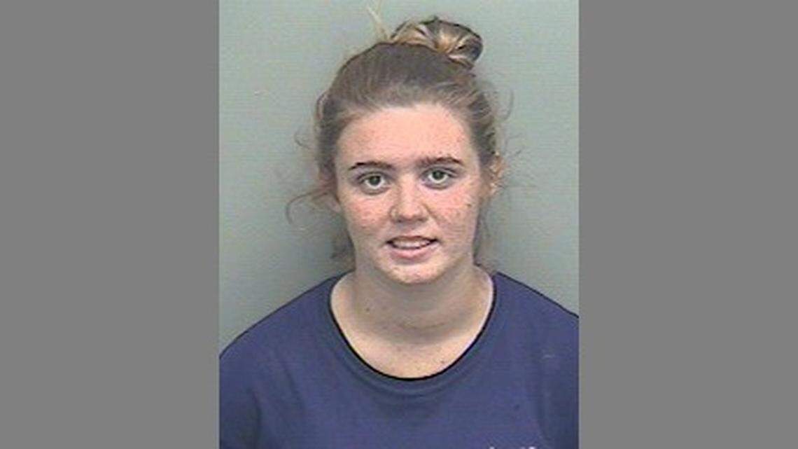 Kaitlyn Ecker, la joven madre acusada de abuso infantil