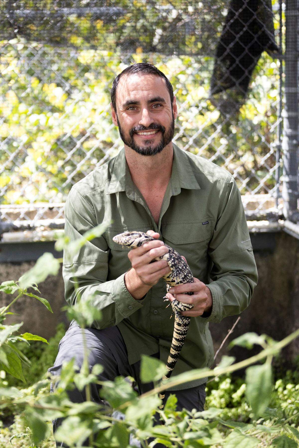 Frank Mazzotti, profesor de ecología de vida silvestre y autor principal del estudio sobre la iniciativa de diviulgación de especies invasoras.