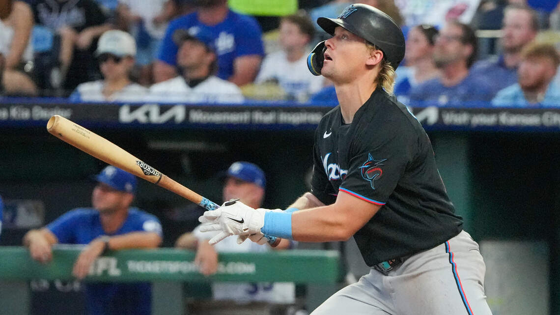 Con ofensiva de largo metraje y el guante de Conine, los Marlins ganan la serie en Kansas City
