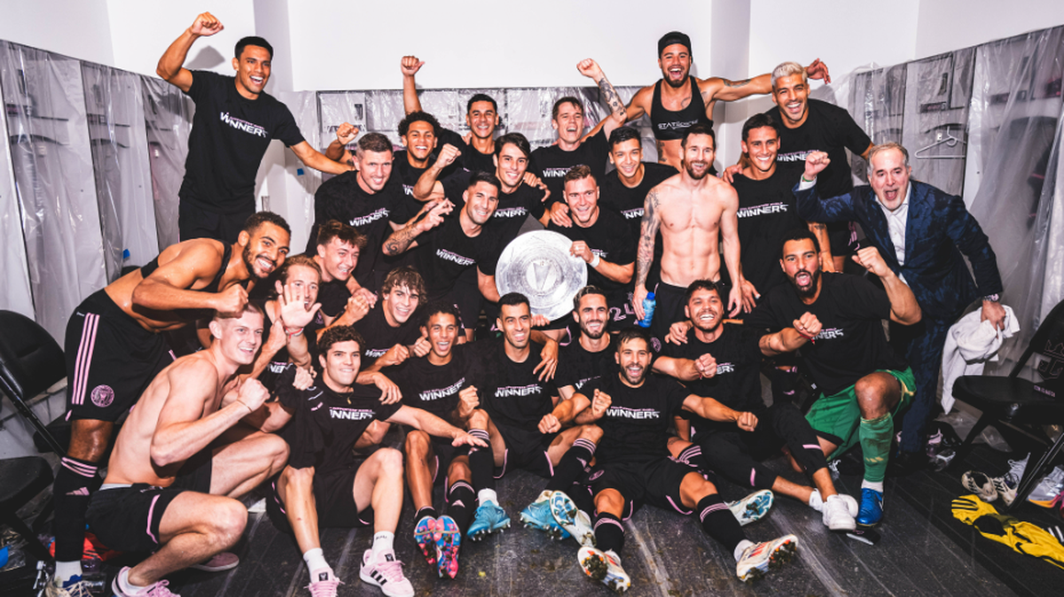 Los jugadores del Inter Miami celebran en el vestuario el triunfo ante Columbus Crew que sirvió para conquistar el Supporters’ Shield, en el partido celebrado el 2 de octubre de 2024 en Columbus, Ohio.