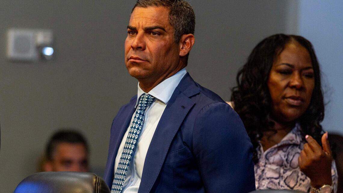 No hay veto a la polémica reforma electoral. El alcalde de Miami ya la promulgó