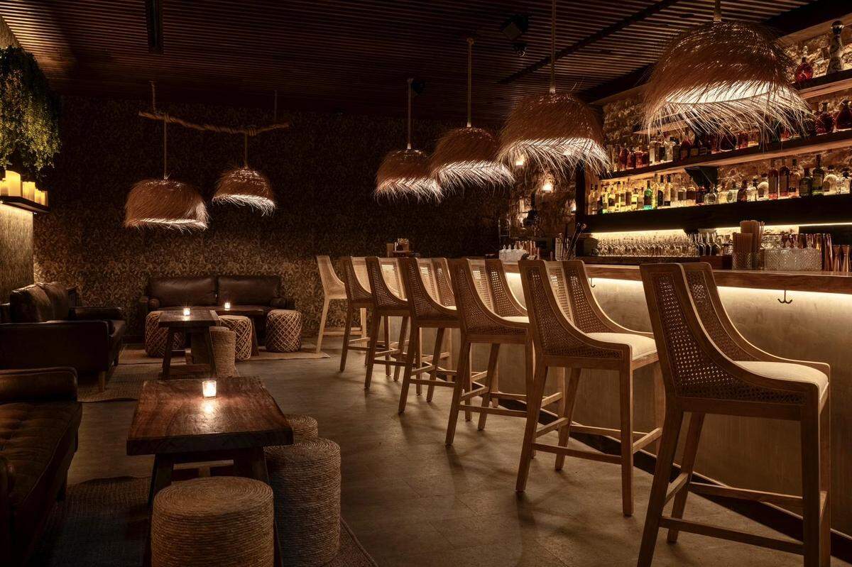 El íntimo salón clandestino del restaurante RosaNegra en Brickell.