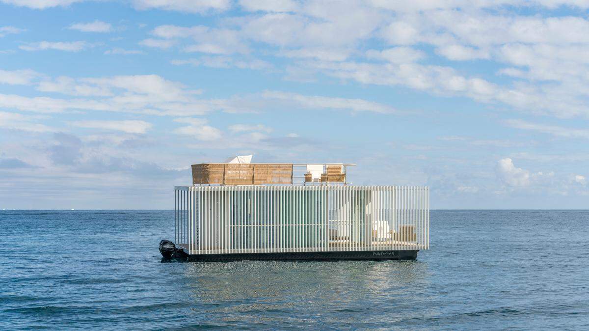 “Las experiencias de los huéspedes dependerán del entorno donde la suite esté ubicada, ya que otra de las grandes ventajas de esta plataforma flotante es que puede ser trasladada a cualquier lugar, remolcándola por agua o transportándola por carretera”, según este arquitecto Francesc de Paula García, de MdS.