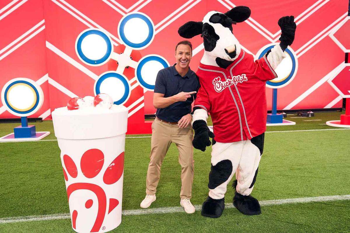 El show de juegos Play it Forward de Chick-Fil-A