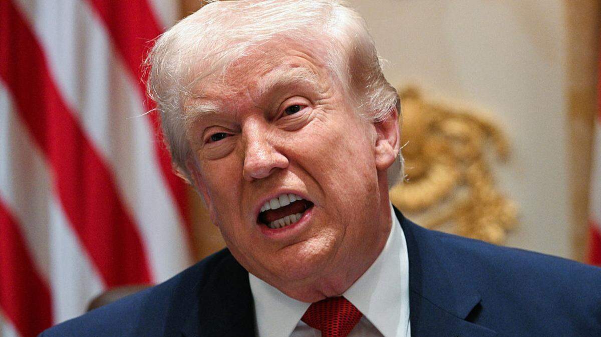 El presidente Donald Trump participa en una reunión de su Gabinete de gobierno, el jueves 26 de marzo de 2026, en la Casa Blanca, Washington, DC.